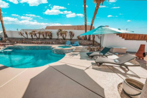 BOHO House - Pool, Spa, Boat Parking, Central